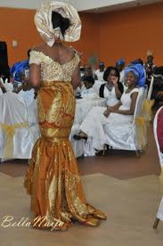 Shweshwe is a conventional fabric made of cotton. Seun Maduka Damola Adegoke Traditional Wedding December 2012 Bellanaija028 J African Traditional Wedding Dress African Traditional Wedding Best African Dresses