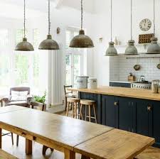 Rustic tables a guide to the best coffee and dining tables of. 24 Modern Rustic Decor Ideas Modern Rustic Room Inspiration For Bedrooms Living Rooms And Kitchens