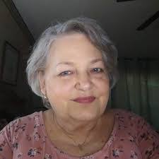 Carolyn Lampley's Instagram, Twitter & Facebook