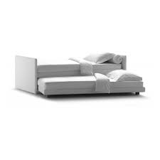 Letto matrimoniale dalle forme semplici ma morbide e generose, impreziosito da un profilo . Flou Letto Singolo Duetto Longho Design Concept Store