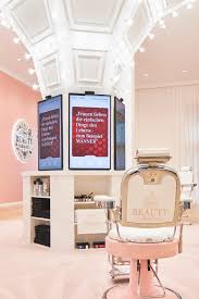 A place where your hair, face, and body can be given special bec continued to work in her beauty salon and did not want to spend the money on thing she did not need. Der Eigene Salon Carolin Skorbier Von Beauty Carousel Zeigt Wie Es Geht
