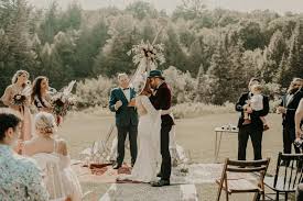 The word premiere of twilight: Bella And Edward Only Wish They D Gotten Married In This Gorgeous Twilight Inspired Wedding In Quebec Junebug Weddings