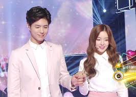 The Difference Between Male And Female Idol Hand Sizes Is Heart Fluttering Koreaboo