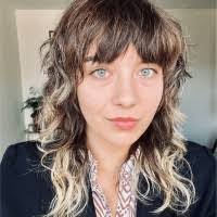 Eleanor Cooke's Instagram, Twitter & Facebook