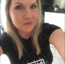 Is it normal for a contractor to ask for 50% payment upfront for hurricane  damage repairs in Gulfport, Florida?