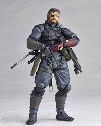 Venom snake not only becomes the villain of metal gear, but he's also responsible for the eventual worldwide nuclear disarmament, an event that directly leads into the series' debut title. Venom Snake Metal Gear Solid 5 The Phantom Pain Vulcanlog Action Figure 1877344199