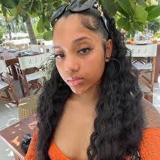 Alana Archer's Instagram, Twitter & Facebook