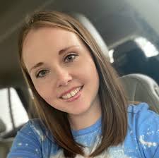 Shelby Yates- independent scentsy consultant