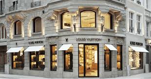 Louis Vuitton Recrute Des Client Advisors Dreamjob Ma Louis Vuitton Collection Louis Vuitton Store Louis Vuitton