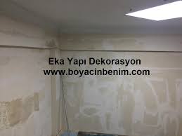 Alçı sıva bulamacı daha sonra eğitimli aplikatörler tarafından duvarlara ve tavanlara istenen kalınlıkta uygulanır, bu işleme alçı sıva denir. Siva Alcisi Uzerine Boya Surulurmu