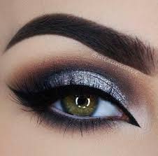 Black And Silver Makeup Ideas Pin De Victoria Neill En Make Up Maquillaje Plateado Maquillaje De Ojos Fiesta Maquillaje De Ojos Ahumados