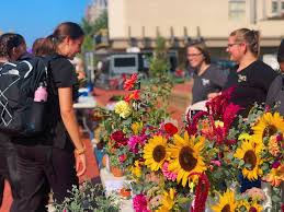 Shop.alwaysreview.com has been visited by 1m+ users in the past month Floral Design College Where To Get A Floristry Degree
