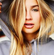 Minnesota girl @gigi.everett #onsetwithkevin #beauty #makeup