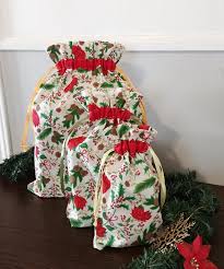Christmas Gift Bag Reusable Packaging Zero Waste Eco Friendly Fabric Bag Gift Idea Made In Quebec Ecodecoaccessories Christmas Gift Bags Fabric Bag Reusable Gift Bags