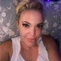 Tammy Bowley's Instagram, Twitter & Facebook