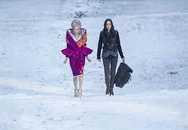Mockingjay—part 1 is no different, with one big exception: Bild Zu Elizabeth Banks Die Tribute Von Panem 4 Mockingjay Teil 2 Bild Elizabeth Banks Jennifer Lawrence Filmstarts De