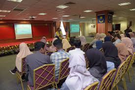 Program tiga bulan itu disertai pelajar dari politeknik sultan abdul halim mu'adzam syah, jitra, politeknik tuanku sultanah bahiyah, kulim, politeknik premier ungku omar, ipoh, politeknik sultan azlan shah, behrang dan. Department Of Statistics Malaysia Official Portal