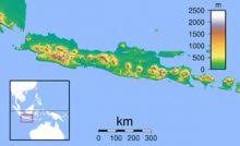Seorang anak terjebak reruntuhan rumah yang ambruk akibat diguncang gempa magnitudo 6,2 yang evakuasi sulit dilakukan karena belum ada alat berat. Gempa Bumi Runtuhan Pengertian Penyebab Karaketristik Dan Contoh Peristiwa Ilmugeografi Com