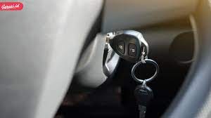 Cara membuka pintu besi, cara kerja kunci rolling door, cara membuka pintu tanpa kunci dengan peniti cara membuka kunci menggunakan dawai how to pick a lock. Penyebab Pintu Mobil Terkunci Ini Solusinya Garasi Id