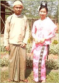 The most widely recognized burmese national costume is the longyi, which is worn by both males and females. Arakhan Traditional Suit Rakhine Traditional Outfits Traditional Suit