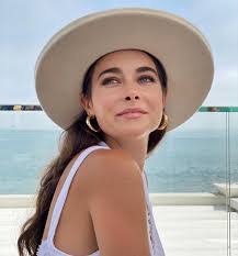 Allison Paige's Instagram, Twitter & Facebook