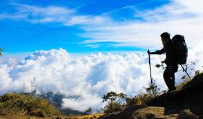 Gunung ini merupakan gugusan pegunungan wilis yang letaknya cukup jauh dari gunung wilis sendiri. 24 Tempat Wisata Di Kediri Paling Hits Villakan Com