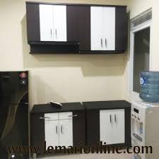 Harga kitchen set atau lemari dapur dipengaruhi oleh bahan dasar yang digunakan, model dan jenis finishing, dan tentunya ukuran. Kitchen Set Panjang Lemari Dapur 158 Cm Lazada Indonesia