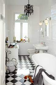 Un carrelage hexagonal noir design et tendance pour le sol et le mur ideal pour votre interieur ce carrelage hexagonal au style retro tomette vous permettra de donner un style inedit a votre maison. Vous Cherchez Des Idees Pour Un Carrelage Noir Et Blanc Carrelage Noir Et Blanc Leroymerlin Salle De Bain Salle De Bain Noir Et Blanc