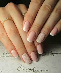 Maybe you would like to learn more about one of these? 20 Gyonyoru Otletet Mutatunk Hogyan Lehetnek A Rovid Kormok Elegansak Es Nagyon Noiesek Ketkes Com Wedding Nail Art Design Nail Art Wedding Short Acrylic Nails Designs