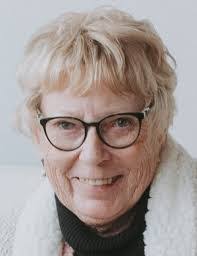 Wendy Trapp's Instagram, Twitter & Facebook