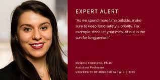 Melanie Firestone's Instagram, Twitter & Facebook