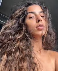 Who's the most beautiful singer in Brazilian music, in your opinion? :  r/MusicaBR