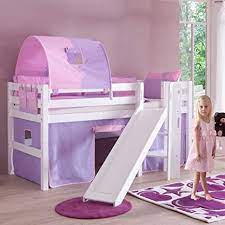 Auf der grundfläche eines bettes können so zwei kinder in etagen übereinander im hochbett schlafen. Pharao24 Kinder Hochbett Betty Mit Schrager Rutsche Amazon De Baby