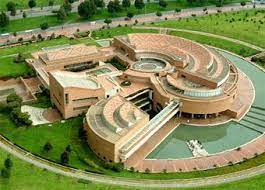 Rogelio salmona né en 1929 à paris, arrivé en colombie en 1931, étudie l'architecture à l'université nationale de colombie. Pin De Fabi Bensignor En Public Scale Form Space Arquitectura Latinoamericana Modelos De Arquitectura Arquitectura
