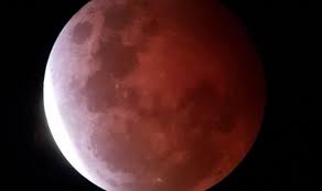 That date marks not just a supermoon, but according to nasa, a blood moon occurs during a total lunar eclipse, when the earth is positioned directly between the moon and the sun, hiding the. B0f5fzsai6dngm