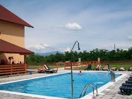 Atmosfera este animata de spectacole live, cursuri de. Cazare La Pensiunea Teleptean Din Ocna È™ugatag Descoperimromania Ro