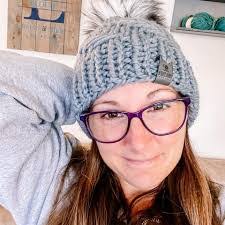 Lisa Piccoli's Instagram, Twitter & Facebook