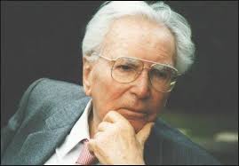 İnsanın Anlam Arayışı. Viktor aynı zamanda kamplardaki statü…