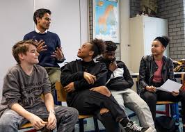 1,4 miljoen views op tiktok voor clips waarin rob jetten en jesse klaver schitteren onder de hashtag #resse. Als Je Goed Je Best Doet Kun Je Ook Een Rob Jetten Worden Politiek Ad Nl