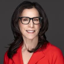 Lisa Bosley's Instagram, Twitter & Facebook