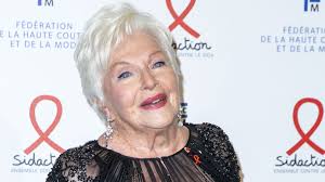 Line Renaud : ses terribles confidences sur ses amis atteints du Sida