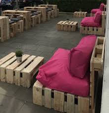 Sitzlounge Aus Paletten Sommer Sonne Gartenzeit Die Einfache Kleine Lounge Besteht Aus 1x Sitzgarnitur Ohn Sitzecke Lounge Tisch Kleiner Tisch Ideen