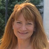 Suzanne Shannon's Instagram, Twitter & Facebook