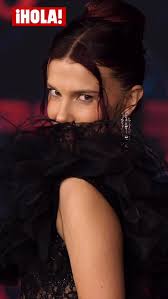 Kenia Os, la cantante mexicana, hizo sus maletas y se fue de viaje por  algunos países Asia, y no lo hizo sola, sino con la mejor compañía: su  hermana Eloisa Osuna. 🔗