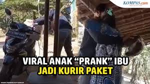 Prank ojol viral full durasi. Video Viral Prank Anak Ke Ibunya Saat Mudik Nyamar Jadi Kurir Paket Hingga Berakhir Haru Halaman All Kompas Com