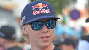 Logo:syntymäpäiviä huomenna) Insinööri...