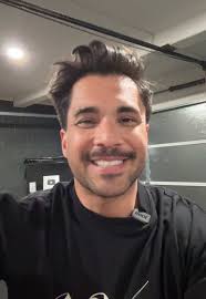 Joining a Discord Community for Creatives Explained