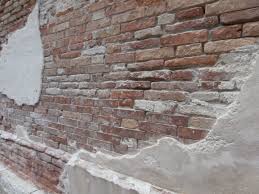 Pin By Antonio Garcia On Magnolia Colors Exposed Brick Brick Feature Wall Venetian Plaster Walls
