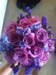 Some tussy mussy bouquets come with a small chain to make carrying them easier. Diy Purple Bridal Bouquet Made From Fresh Flowers At Publix 10 De Arreglos