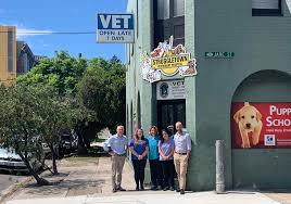 Įmonės pet care clinic veiklos vieta: Struggletown Vet Hospital Quality Pet Care Open 7 Days A Week